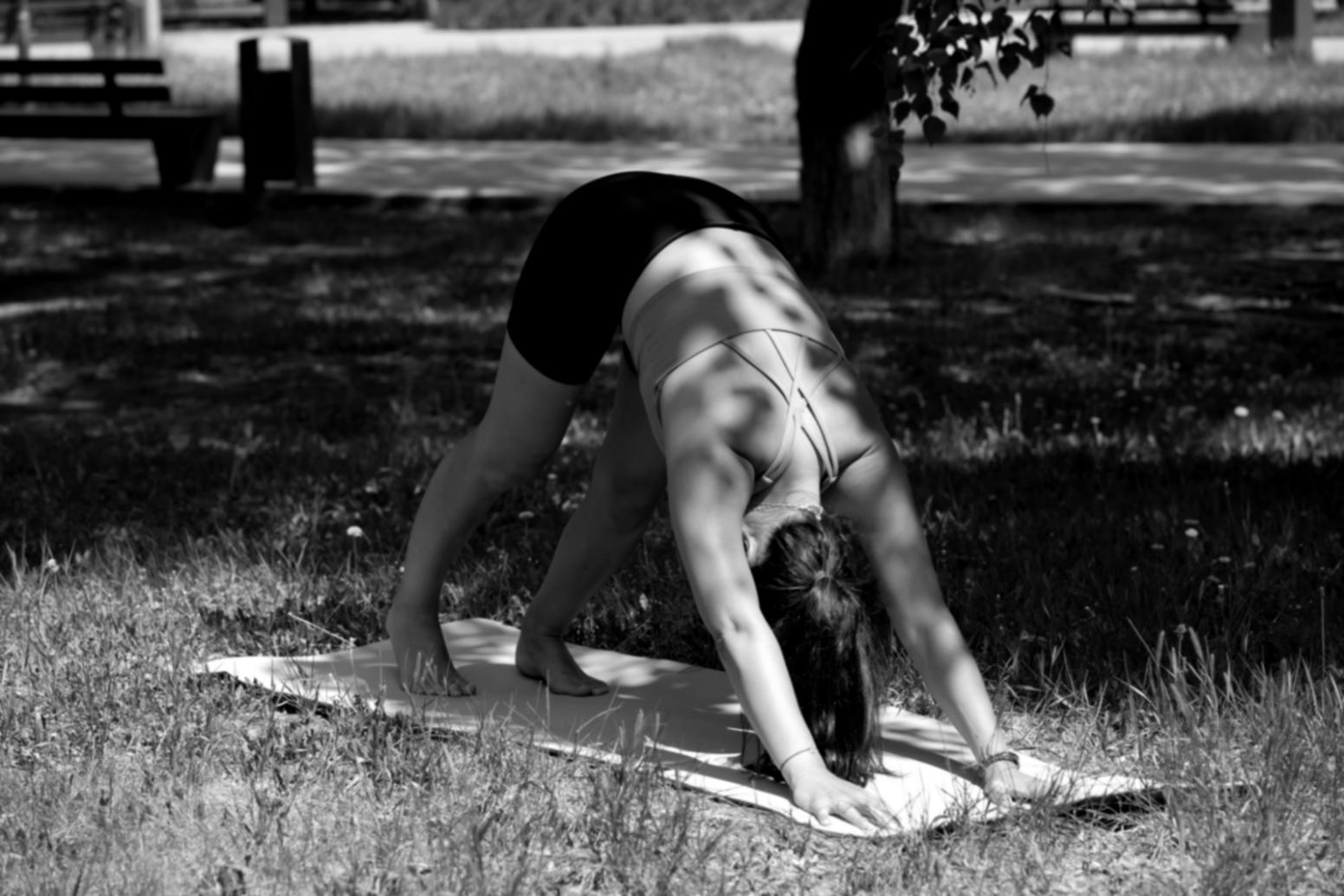 Yoga instructor demonstrating a grounding pose during a Cedilo Maruth masterclass session